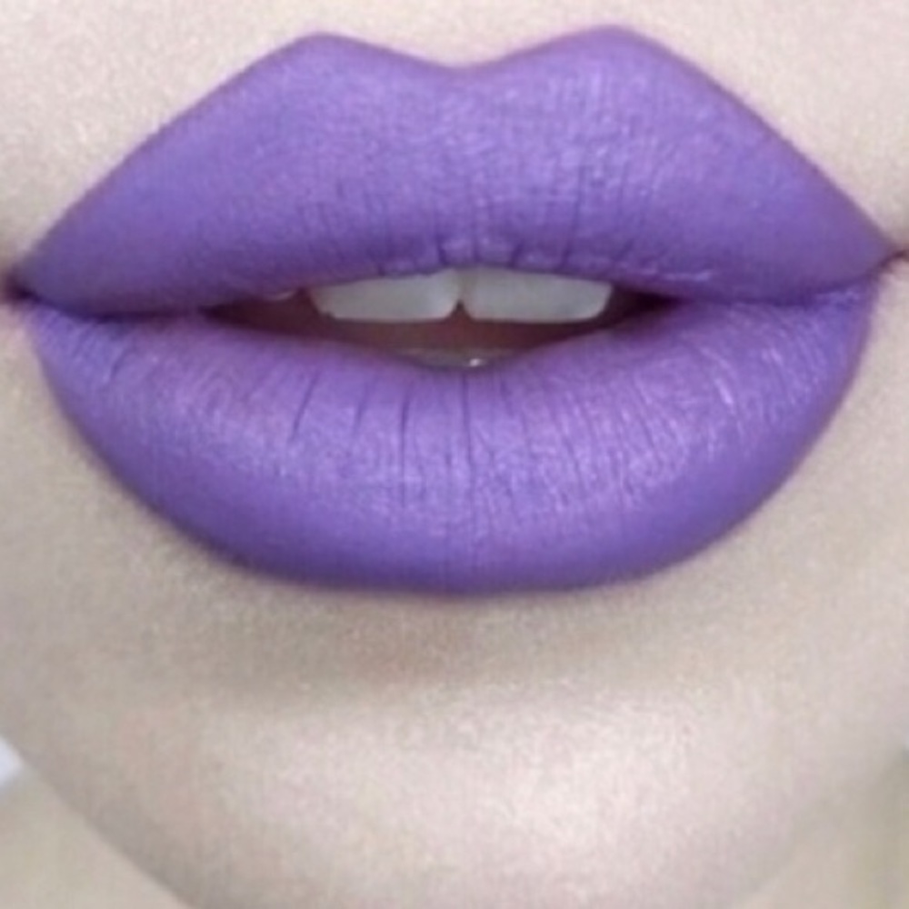 Kat Von D “Coven” Studded Kiss Creme Lipstick NIB - Picture 3 of 5